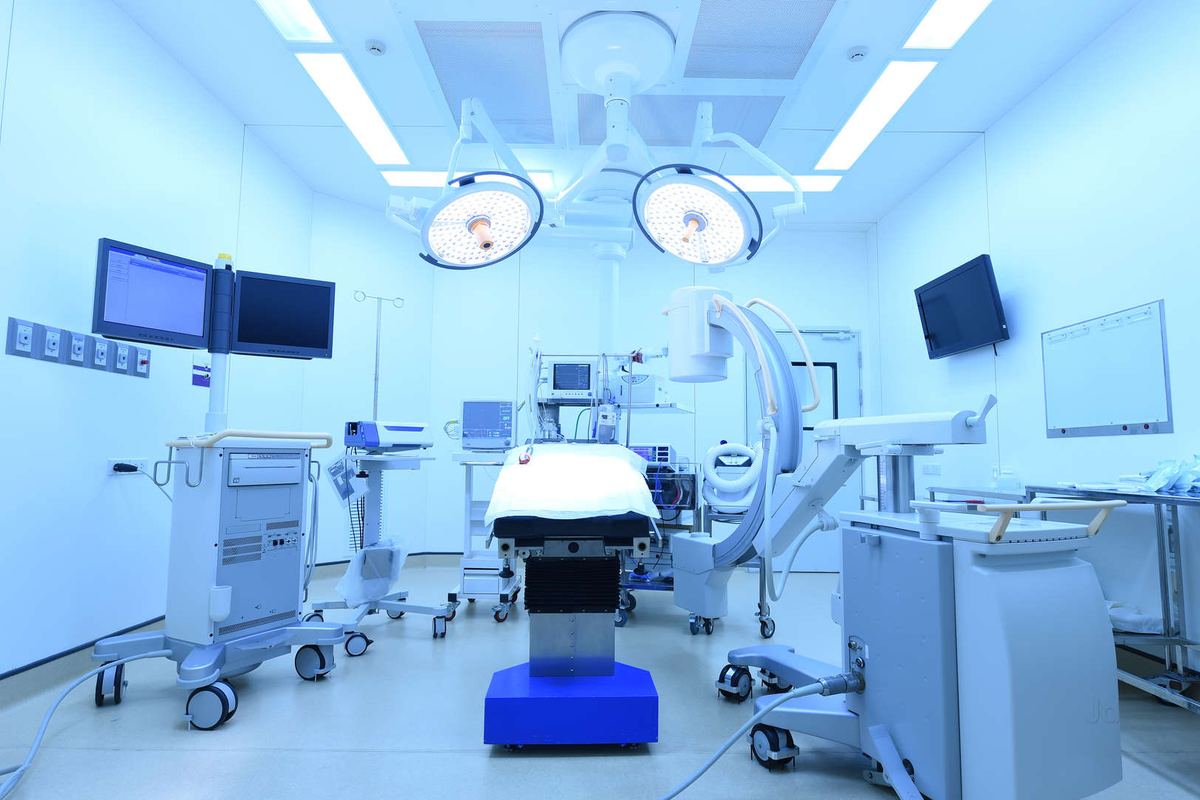Equipamento médico de diagnóstico em sala de exames